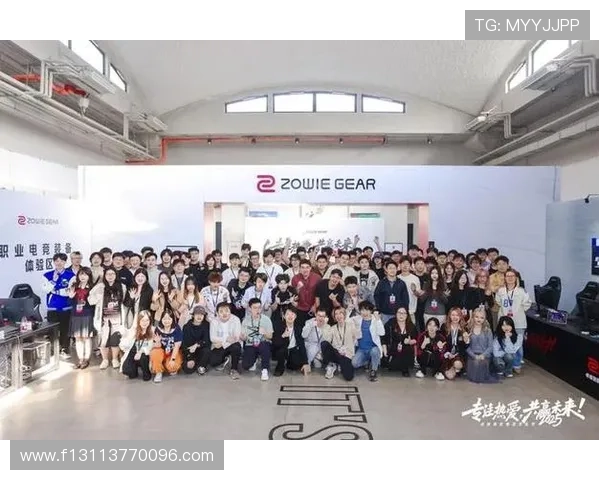 《全球电竞赛季开启各大赛事激战,战队新阵容引发粉丝热议》 《全球电竞赛季开启各大赛事激战,战队新阵容引发粉丝热议》