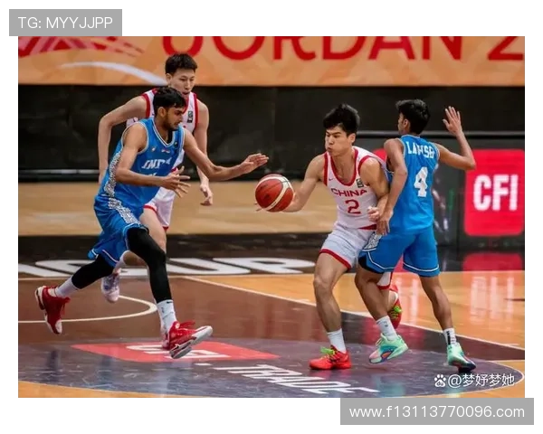 中国篮球队成功晋级世界杯四强 展现出强大团队协作与拼搏精神