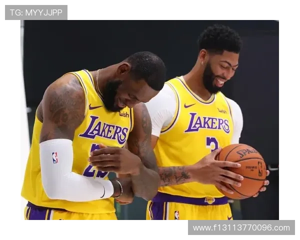 湖人队迎来新赛季挑战 詹姆斯与戴维斯能否携手带领湖人重返巅峰