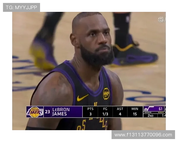 詹姆斯关键表现率湖人逆转胜利引发联盟格局新讨论季后赛前景变化