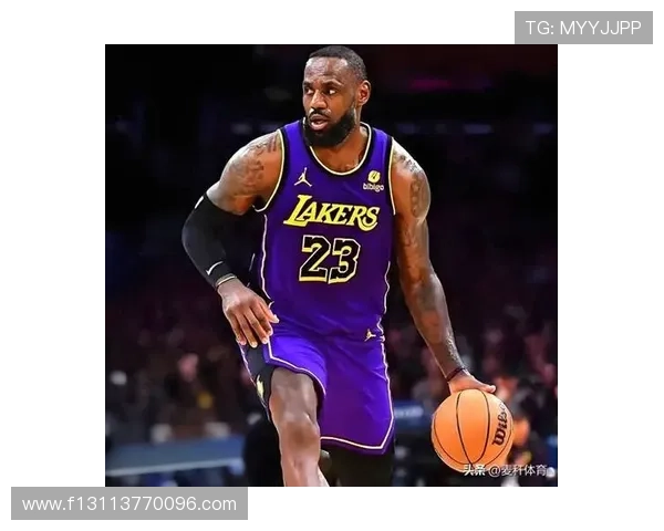 詹姆斯复出首战带领湖人逆转胜勇士 赛季表现引发媒体热议